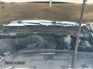 2014 Ram 1500 Express z VIN 1C6RR6KT2ES363135, wystawiony jako IAAI lot #42633162 z przebiegiem 174 790 mil mil oraz . Historia ofert i sprzedaży dostępna na DreamBid. Obrazek 18.