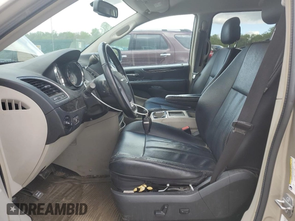 2014 Chrysler Town & Country Touring with VIN 2C4RC1BG2ER170954, listed as a Copart auction lot 55955905 with 190,192 mi miles and Clean Title. Bid and sale history available at DreamBid. Image 7.