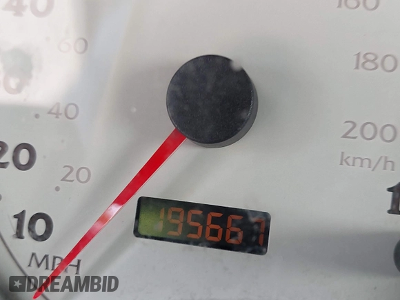 2004 Saturn VUE V6 with VIN 5GZCZ63484S810067, listed as a IAAI auction lot 42163741 with 195,667 mi miles and . Bid and sale history available at DreamBid. Image 7.