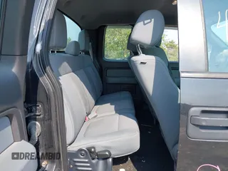 2013 Ford F-150 XL z VIN 1FTFX1EF3DFB81137, wystawiony jako IAAI lot #42426728 z przebiegiem 208 700 mil mil oraz . Historia ofert i sprzedaży dostępna na DreamBid. Obrazek 8.