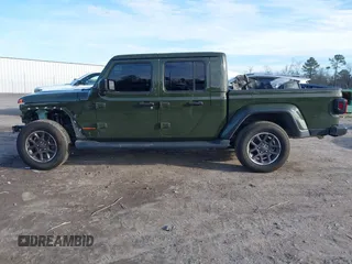 2023 Jeep Gladiator Overland z VIN 1C6HJTFG9PL507484, wystawiony jako IAAI lot #41486457 z przebiegiem 54 871 mil mil oraz . Historia ofert i sprzedaży dostępna na DreamBid. Obrazek 15.