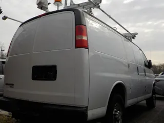 2015 Chevrolet Express Cargo with VIN 1GCWGFCF7F1151462, listed as a IAAI auction lot 42737699 with 158,381 mi miles and . Bid and sale history available at DreamBid. Image 18.