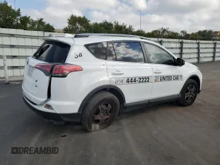 2018 Toyota RAV4 LE with VIN JTMZFREV4JJ165124, listed as a Copart auction lot 42729615 with 95,205 mi miles and Salvage Title. Bid and sale history available at carsss.com. Image 3.
