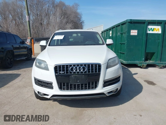 2014 Audi Q7 3.0L TDI Prestige with VIN WA1VMAFE2ED013300, listed as a IAAI auction lot 41801591 with 164,514 mi miles. Bid and sale history available at carsss.com. Image 12.