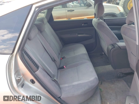 2004 Toyota Prius with VIN JTDKB20U140043642, listed as a IAAI auction lot 42116362 with 192,987 mi miles. Bid and sale history available at carsss.com. Image 8.