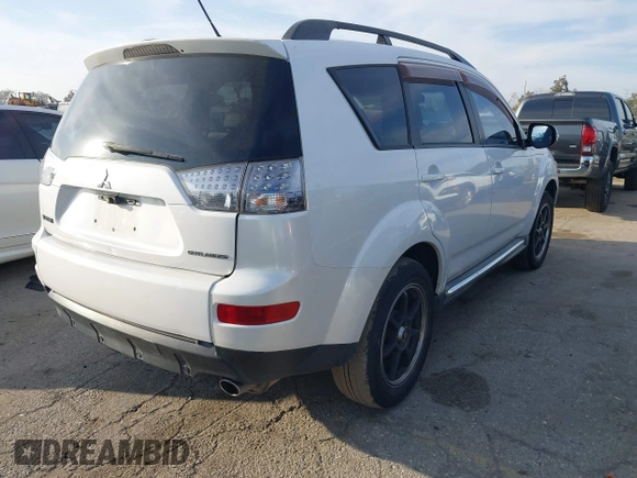 2010 Mitsubishi Outlander SE z VIN JA4AS3AW5AZ009741, wystawiony jako IAAI lot #41623843 z przebiegiem 180 184 mil mil oraz . Historia ofert i sprzedaży dostępna na DreamBid. Obrazek 4.