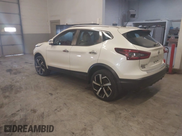 2020 Nissan Rogue Sport SL with VIN JN1BJ1CW6LW363631, listed as a IAAI auction lot 41327759 with 61,157 mi miles. Bid and sale history available at carsss.com. Image 3.