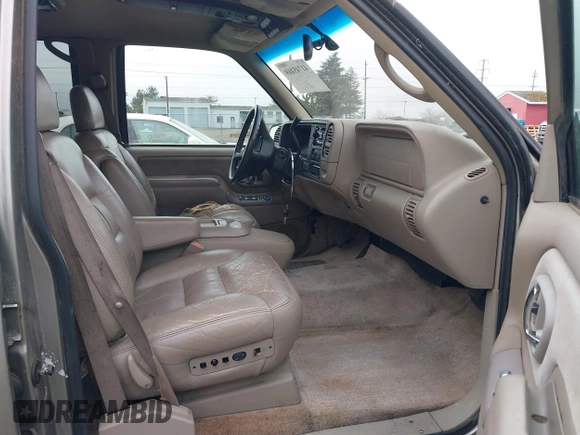 1999 Chevrolet Suburban z VIN 3GNFK16RXXG156463, wystawiony jako IAAI lot #41745169 z przebiegiem 165 541 mil mil oraz . Historia ofert i sprzedaży dostępna na DreamBid. Obrazek 5.