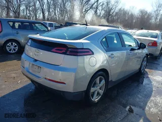 2013 Chevrolet Volt with VIN 1G1RF6E46DU105718, listed as a IAAI auction lot 41435211 with 97,022 mi miles. Bid and sale history available at carsss.com. Image 4.