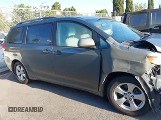 2013 Toyota Sienna LE AAS with VIN 5TDKK3DC0DS313786, listed as a IAAI auction lot 41981268 with 162,423 mi miles. Bid and sale history available at carsss.com. Image 13.