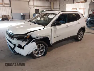 2025 Jeep Compass Latitude with VIN 3C4NJDBNXST535796, listed as a IAAI auction lot 41776776 with 1,037 mi miles and . Bid and sale history available at DreamBid. Image 2.