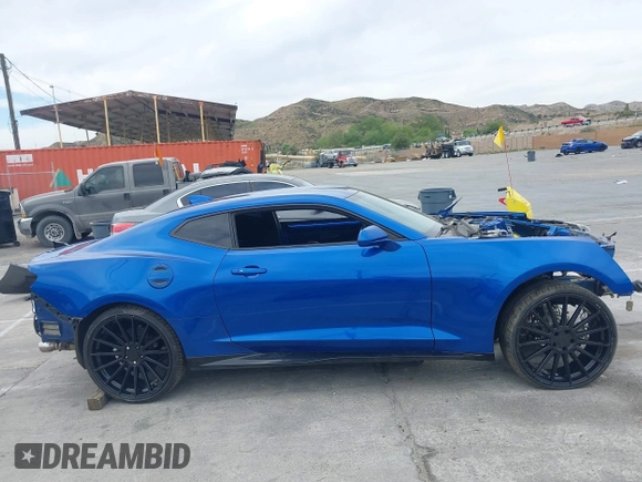 2018 Chevrolet Camaro ZL1 with VIN 1G1FK1R64J0115583, listed as a IAAI auction lot 41998052 with Not Provided miles and . Bid and sale history available at DreamBid. Image 12.
