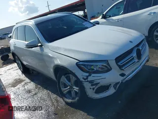 2018 Mercedes-Benz GLC 300 z VIN WDC0G4JB0JV101329, wystawiony jako IAAI lot #42671745 z przebiegiem 156 615 mil mil oraz . Historia ofert i sprzedaży dostępna na DreamBid. Obrazek 1.