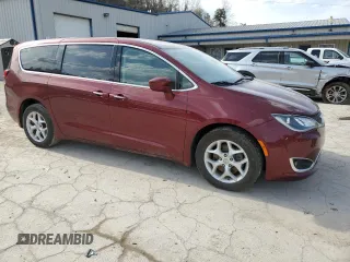 2018 Chrysler Pacifica Touring Plus with VIN 2C4RC1FG0JR227480, listed as a Copart auction lot 50910495 with 90,706 mi miles and Salvage Title. Bid and sale history available at DreamBid. Image 4.