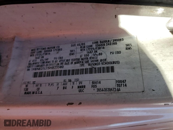 2005 Ford Econoline Passenger XL with VIN 1FBNE31L15HB23580, listed as a Copart auction lot 85060224 with 222,935 mi miles and Salvage Title. Bid and sale history available at carsss.com. Image 13.