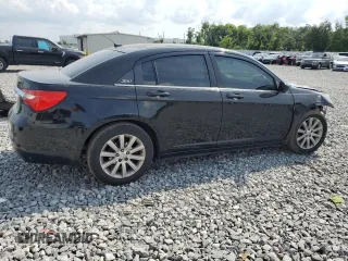 2014 Chrysler 200 Touring z VIN 1C3CCBBB9EN107481, wystawiony jako Copart lot #57303845 z przebiegiem 169 320 mil mil oraz Nie do naprawy • Non repairable. Historia ofert i sprzedaży dostępna na DreamBid. Obrazek 3.