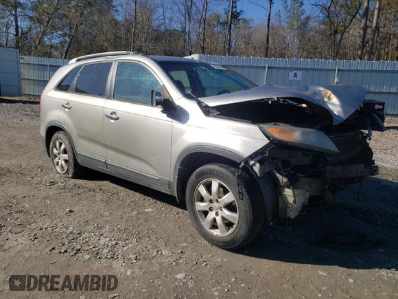 2013 Kia Sorento LX с VIN 5XYKT3A69DG423616, выставлен на аукционе Copart как лот 42883765 с пробегом 207 984 миль миль и Списание • Salvage title. История ставок и продаж доступна на DreamBid. Изображение 4.