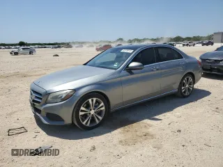 2016 Mercedes-Benz C 300 z VIN 55SWF4JB8GU122454, wystawiony jako Copart lot #52878815 z przebiegiem 129 161 mil mil oraz Czysty tytuł • Clean title. Historia ofert i sprzedaży dostępna na DreamBid. Obrazek 1.