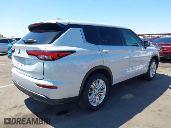 2023 Mitsubishi Outlander ES z VIN JA4J3TA89PZ021852, wystawiony jako IAAI lot #42216369 z przebiegiem 23 321 mil mil oraz . Historia ofert i sprzedaży dostępna na DreamBid. Obrazek 4.