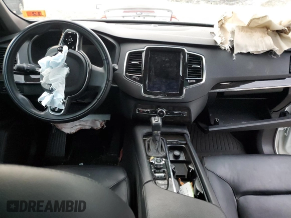 2018 Volvo XC90 Momentum with VIN YV4102XK0J1332715, listed as a Copart auction lot 68469042 with Not Provided miles. Bid and sale history available at carsss.com. Image 8.