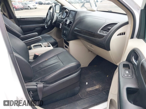 2016 Chrysler Town & Country Touring with VIN 2C4RC1BG3GR187720, listed as a IAAI auction lot 42088954 with 122,127 mi miles. Bid and sale history available at carsss.com. Image 5.