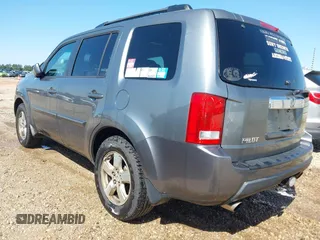 2009 Honda Pilot EX-L with VIN 5FNYF48539B035820, listed as a IAAI auction lot 41942149 with 242,463 mi miles. Bid and sale history available at carsss.com. Image 3.