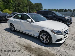 2017 Mercedes-Benz C 300 с VIN 55SWF4JB8HU199925, выставлен на аукционе Copart как лот 52771295 с пробегом 110 770 миль миль и Списание • Salvage title. История ставок и продаж доступна на DreamBid. Изображение 4.