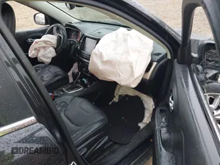2014 Jeep Cherokee Limited с VIN 1C4PJMDS8EW277675, выставлен на аукционе IAAI как лот 42386903 с пробегом 136 637 миль миль и . История ставок и продаж доступна на DreamBid. Изображение 5.