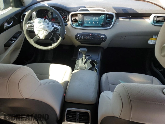 2020 Kia Sorento LX with VIN 5XYPG4A36LG685467, listed as a Copart auction lot 50245455 with 12,189 mi miles and Non Repairable. Bid and sale history available at carsss.com. Image 8.