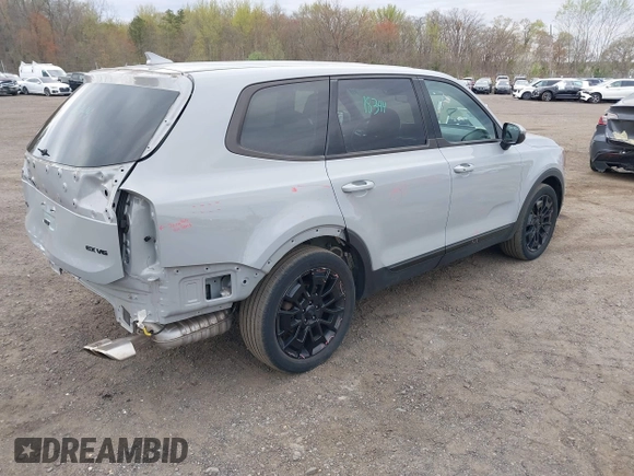 2021 Kia Telluride EX z VIN 5XYP3DHC4MG180725, wystawiony jako IAAI lot #42049513 z przebiegiem 44 796 mil mil oraz . Historia ofert i sprzedaży dostępna na DreamBid. Obrazek 4.