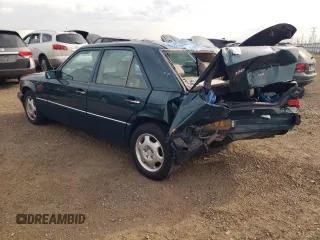 1995 Mercedes-Benz E Class with VIN WDBEA32E7SC235086, listed as a Copart auction lot 78590424 with 117,069 mi miles and Salvage Title. Bid and sale history available at carsss.com. Image 2.