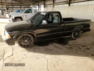 2000 GMC Sonoma with VIN 1GTCS1443YK167169, listed as a Copart auction lot 42764655 with 182,859 mi miles and Salvage Title. Bid and sale history available at carsss.com. Image 1.