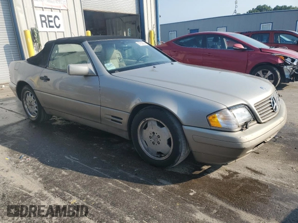 1996 Mercedes-Benz SL-Class with VIN WDBFA67F6TF131034, listed as a Copart auction lot 67532594 with 187,667 mi miles and Clean Title. Bid and sale history available at carsss.com. Image 4.