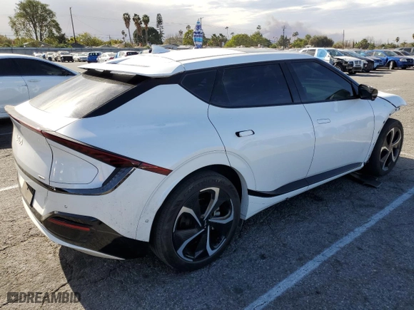 2022 Kia EV6 GT-Line with VIN KNDC4DLC8N5043445, listed as a Copart auction lot 41430605 with 39,300 mi miles and Salvage Title. Bid and sale history available at carsss.com. Image 3.