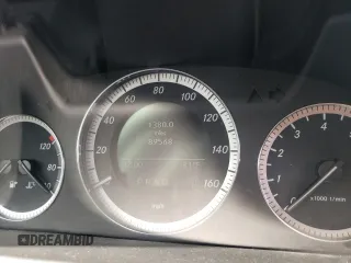 2009 Mercedes-Benz C 300 Sport z VIN WDDGF54XX9F232445, wystawiony jako Copart lot #61607885 z przebiegiem 89 568 mil mil oraz Szkoda całkowita • Salvage title. Historia ofert i sprzedaży dostępna na DreamBid. Obrazek 9.