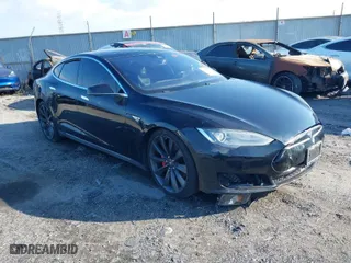 2015 Tesla Model S 85D with VIN 5YJSA1H46FF096603, listed as a IAAI auction lot 41084296 with 114,466 mi miles. Bid and sale history available at carsss.com. Image 1.