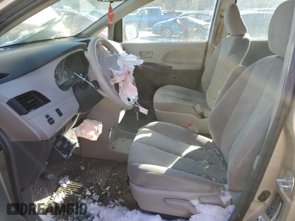 2014 Toyota Sienna L with VIN 5TDZK3DC7ES524046, listed as a Copart auction lot 44012975 with 0 mi miles and Salvage Title. Bid and sale history available at carsss.com. Image 7.