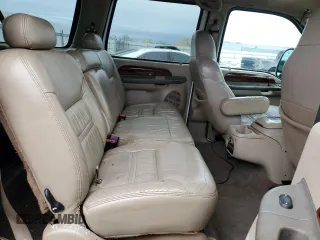 2000 Ford Excursion Limited with VIN 1FMNU42L0YEA46544, listed as a Copart auction lot 86452874 with 187,130 mi miles and Clean title. Bid and sale history available at DreamBid. Image 11.