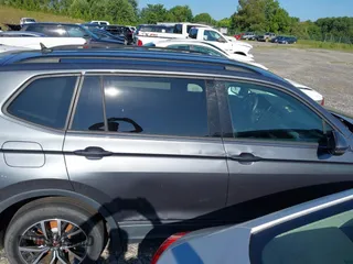 2021 Volkswagen Tiguan S with VIN 3VV1B7AX7MM038431, listed as a IAAI auction lot 42726529 with 82,289 mi miles and . Bid and sale history available at DreamBid. Image 13.