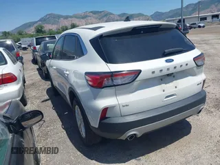2022 Ford Escape SE с VIN 1FMCU9G61NUA61014, выставлен на аукционе IAAI как лот 42300004 с пробегом 182 352 миль миль и . История ставок и продаж доступна на DreamBid. Изображение 3.