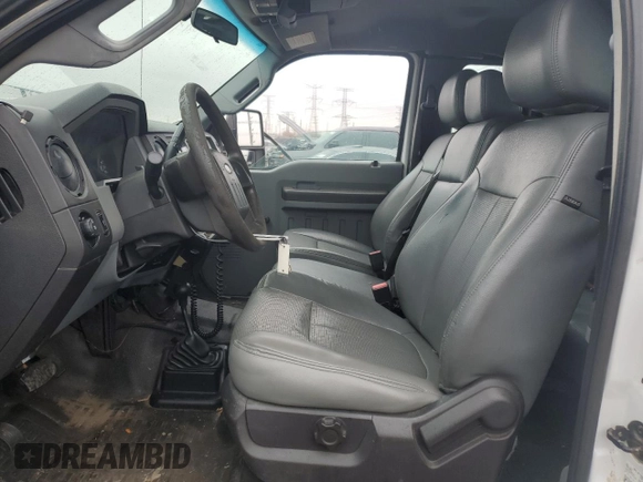 2013 Ford F-350 XL with VIN 1FT8X3B64DEB77676, listed as a Copart auction lot 48233475 with 205,292 mi miles and Clean title. Bid and sale history available at DreamBid. Image 7.