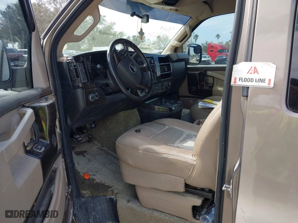 2017 GMC Savana Cargo Van with VIN 1GTW7AFG8H1120201, listed as a IAAI auction lot 41596866 with 1 mi miles. Bid and sale history available at carsss.com. Image 6.
