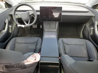 2025 Tesla Model 3 Long Range z VIN 5YJ3E1EA2SF988697, wystawiony jako Copart lot #56584815 z przebiegiem 4 664 mil mil oraz Szkoda całkowita • Salvage title. Historia ofert i sprzedaży dostępna na DreamBid. Obrazek 8.