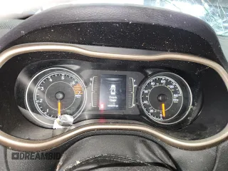 2016 Jeep Cherokee Sport z VIN 1C4PJLAB6GW166690, wystawiony jako Copart lot #63129105 z przebiegiem 164 544 mil mil oraz Szkoda całkowita • Salvage title. Historia ofert i sprzedaży dostępna na DreamBid. Obrazek 9.