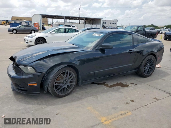 2013 Ford Mustang V6 with VIN 1ZVBP8AM3D5206665, listed as a Copart auction lot 61739895 with 157,254 mi miles and Clean title. Bid and sale history available at DreamBid. Image 1.
