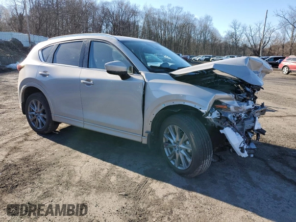 2025 Mazda CX-5 2.5 S Premium Plus Package with VIN JM3KFBEM7S0562230, listed as a Copart auction lot 47517835 with 0 mi miles and Salvage Title. Bid and sale history available at carsss.com. Image 4.