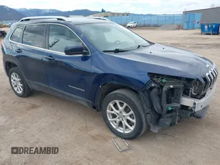 2018 Jeep Cherokee Latitude with VIN 1C4PJMCXXJD532507, listed as a IAAI auction lot 41895858 with 143,571 mi miles. Bid and sale history available at carsss.com. Image 1.
