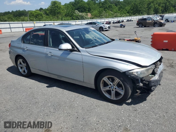 2015 BMW 3 Series 328i xDrive с VIN WBA3B5C53FP653530, выставлен на аукционе Copart как лот 61859315 с пробегом 92 041 миль миль и Списание • Salvage title. История ставок и продаж доступна на DreamBid. Изображение 4.