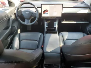 2018 Tesla Model 3 Long Range Battery z VIN 5YJ3E1EB0JF065688, wystawiony jako Copart lot #58981775 z przebiegiem 75 146 mil mil oraz Szkoda całkowita • Salvage title. Historia ofert i sprzedaży dostępna na DreamBid. Obrazek 8.