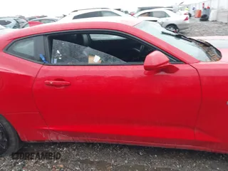2016 Chevrolet Camaro 2SS с VIN 1G1FH1R78G0143516, выставлен на аукционе IAAI как лот 41566045 с пробегом 95 591 миль миль и . История ставок и продаж доступна на DreamBid. Изображение 13.